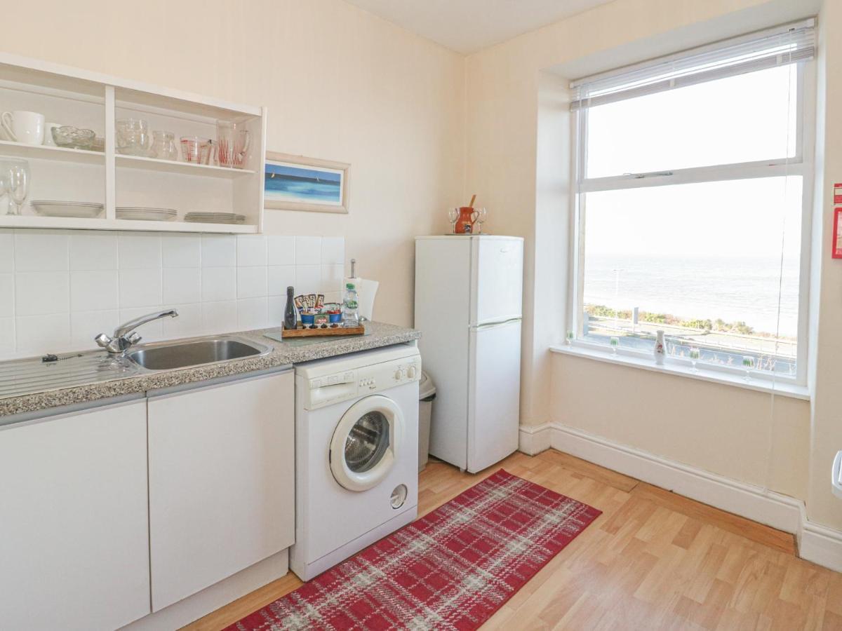 Appartement Llys Madoc, First Floor Flat à Penmaen-mawr Extérieur photo